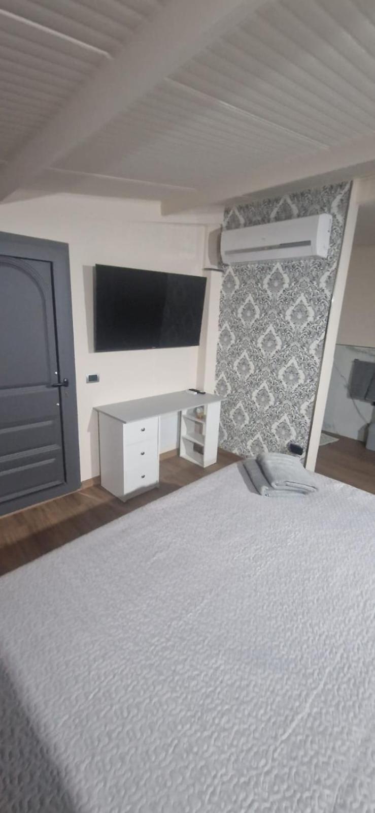 Suites Grey In Centro Randazzo Extérieur photo